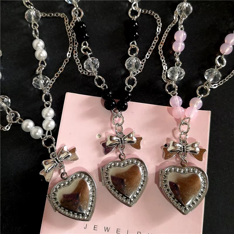 Heart Locket Necklace Photo - Goth Y2K Hart Medaillon Hanger Roestvrij