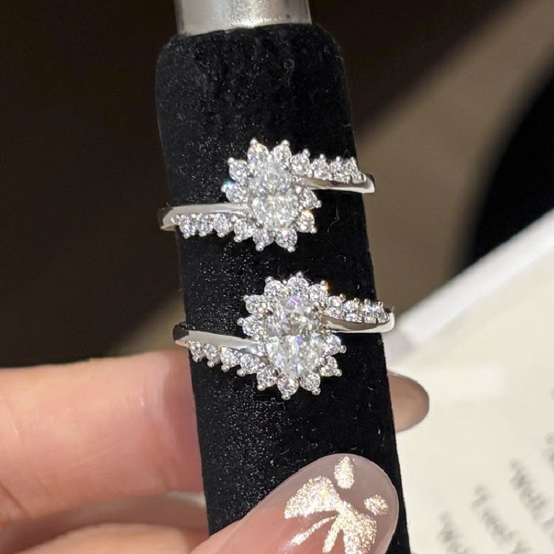 Moissanite Engagement Ring 1 Carat - Apaison Luxe 0.5ct & 1 Karaat