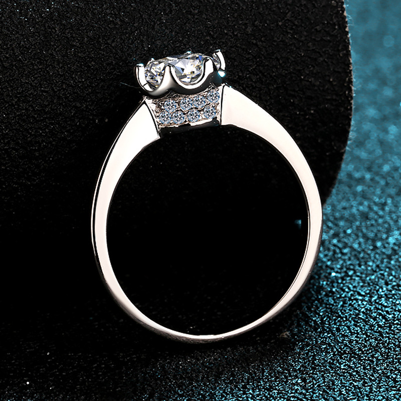 Moissanite Engagement Ring 1 Carat - Exquise platina PT950 ring met heldere
