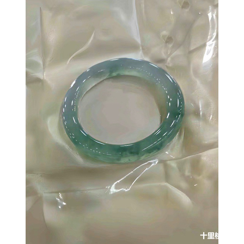 Natuurlijke Birmese IJs-Jadeie - Bracelets recensie en prijs