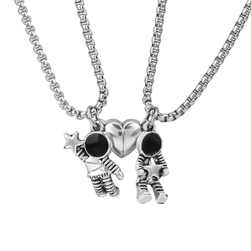2 Stuks Astronomie Spaceman Ma - Magnetic Couple Matching Necklaces recensie en prijs