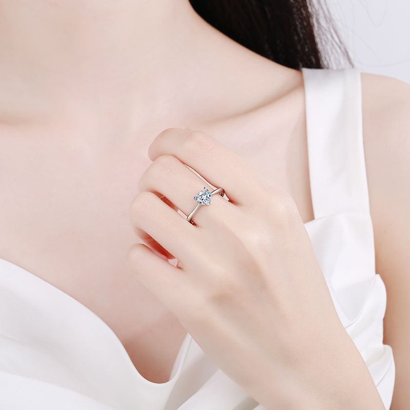 LioraGem 1-karaats fancy-vormi - Moissanite Engagement Ring 1 Carat recensie en prijs
