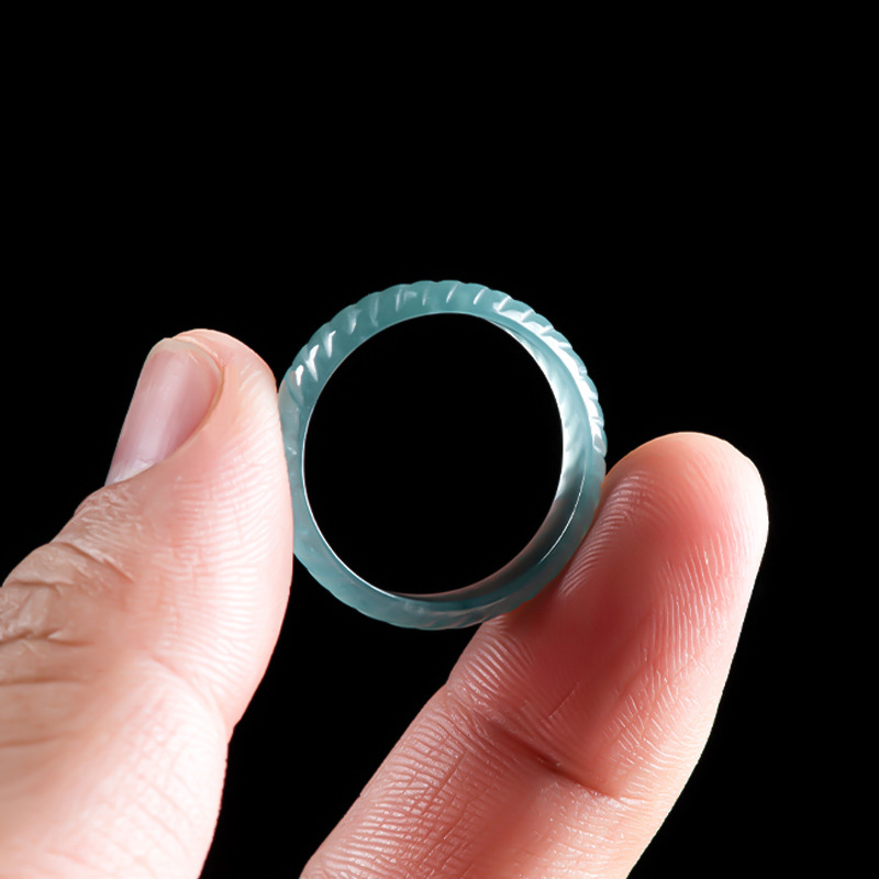 Blauwe echte Birmese Jadeiet r - Rings recensie en prijs