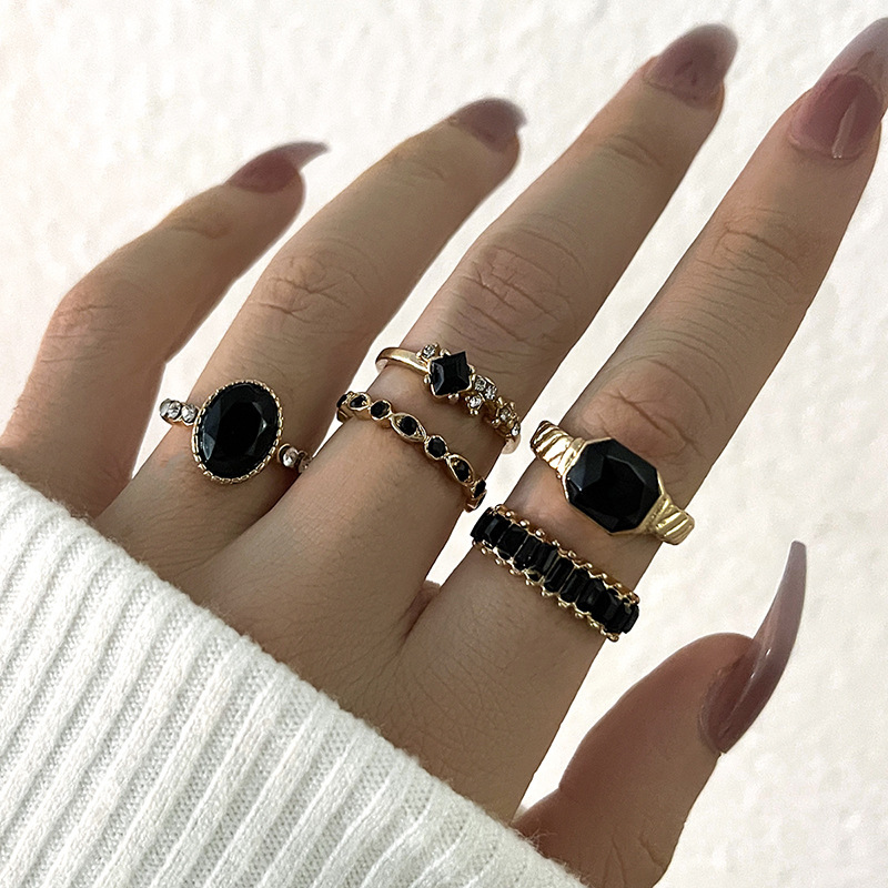 Retro Zwarte Kristallen Stenen - Vintage Punk Knuckle Rings Set recensie en prijs