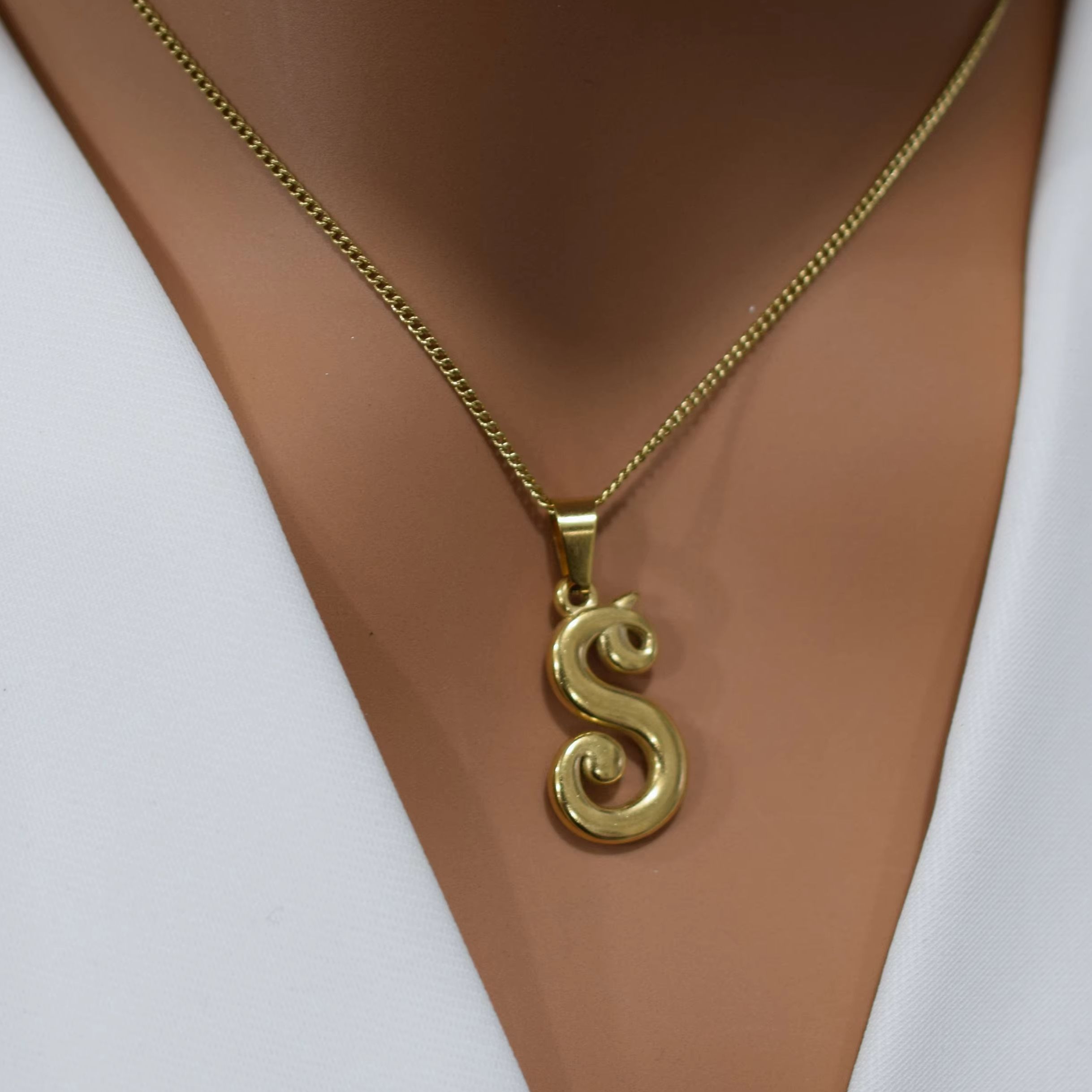 18k gouden roestvrijstalen vin - Initial Letter Necklace 18K Gold recensie en prijs