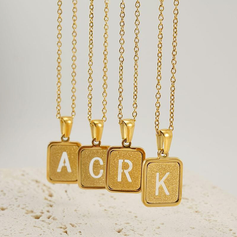 3 stks/zak Hoge Kwaliteit Kett - Initial Letter Necklace 18K Gold recensie en prijs
